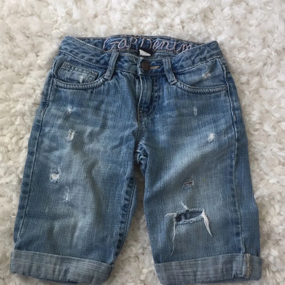 GAP Kids Girls Distressed Blue Denim Jean Capri Jorts Size 8 Slim